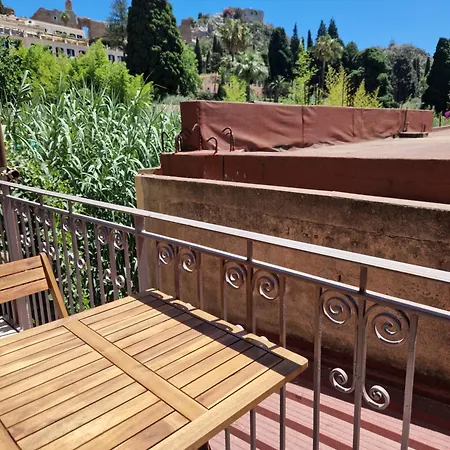Paradise City Center Apartament